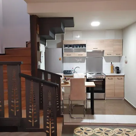 Karditsa's Loft House